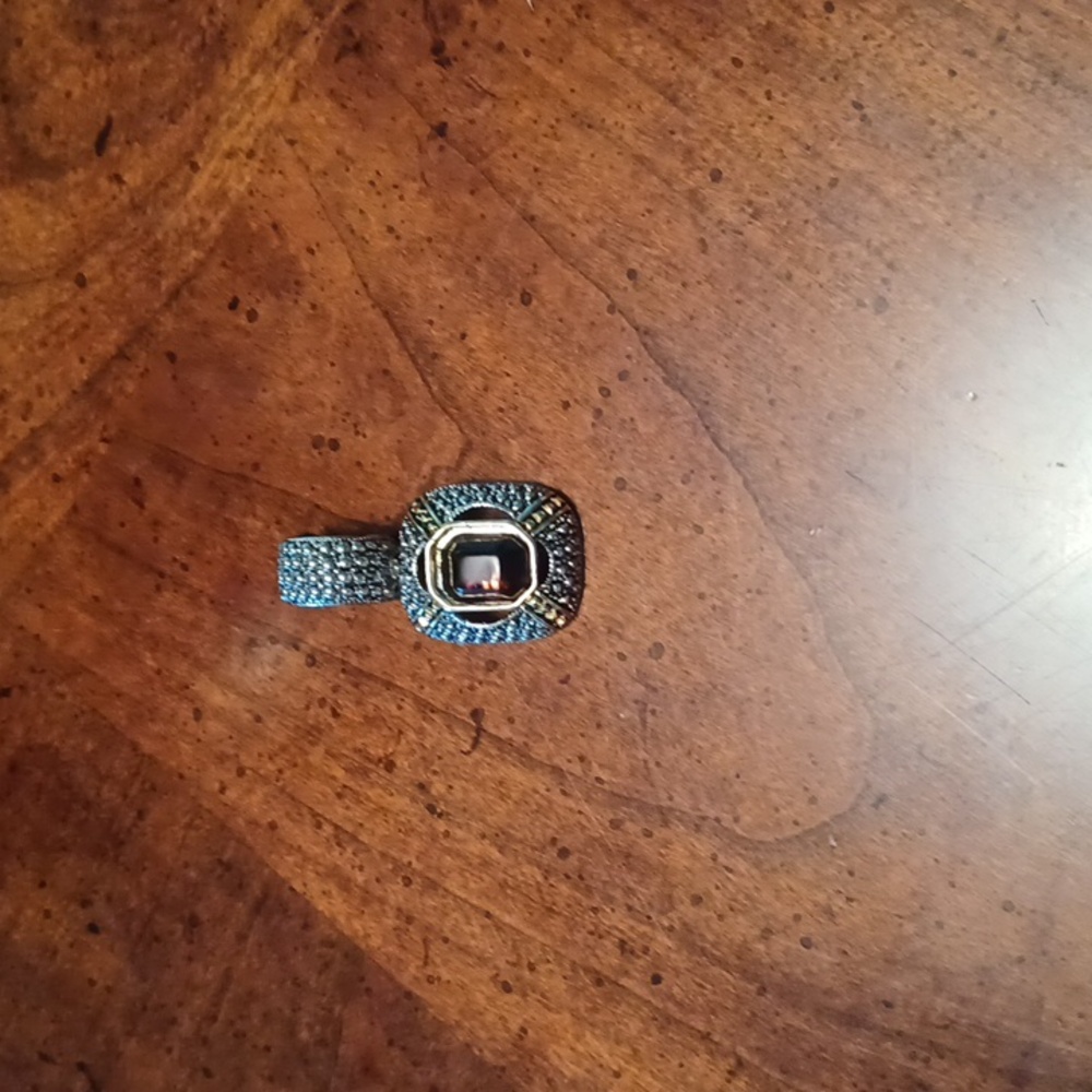 Pendant...no chain